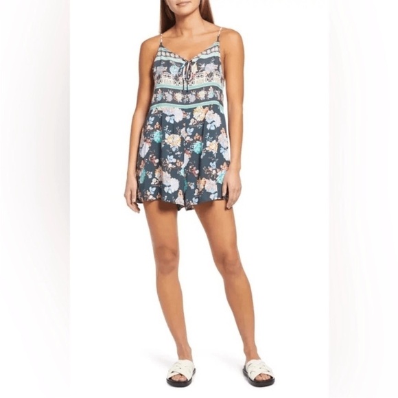 O'Neill Pants - O”Neill Liam Floral Print Romper Sz XS NWT